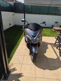 Moto honda forza 250