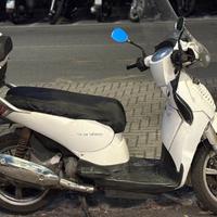 Scarabeo 200 ligth IE 2012