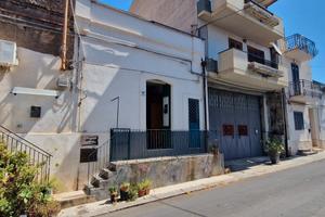 BARRIERA - indipendente con corte e posti auto