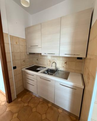 cucina con piano induzione