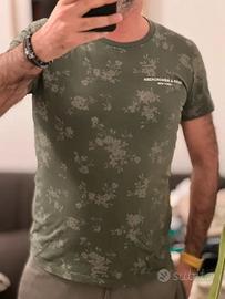 T-shirt Abercrombie & Fitch