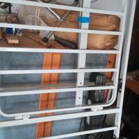 Letto medicale in metallo, con rete motorizzata