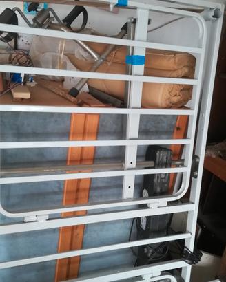 Letto medicale in metallo, con rete motorizzata