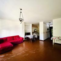 QUADRILOCALE DA RISTRUTTURARE con BOX