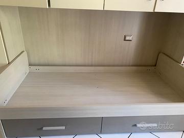 Letto singolo con cassettoni e materasso