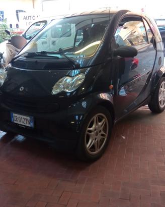 Smart ForTwo 700 coupé pure 61CV