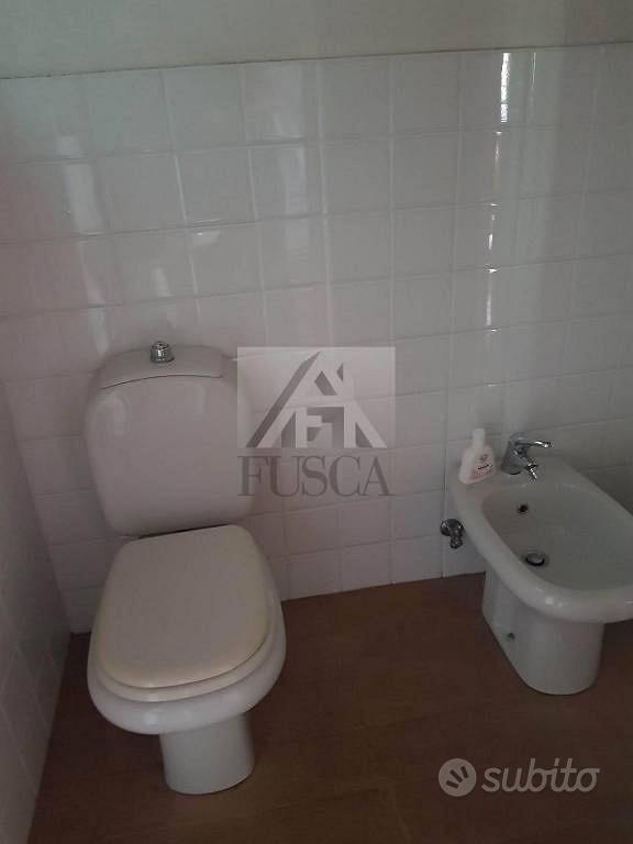 Rustico / Casale di 32420 m² con più di 5 locali e - Vista 4