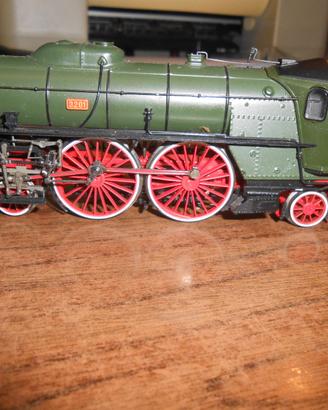 LOCOMOTIVA A VAPORE S2/6 BRAWA