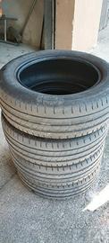 Set di 4 Pneumatici Estivi Goodyear 195/60 R16!