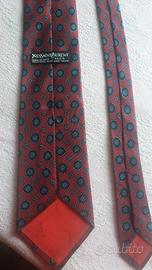 Cravatta nuova YSL