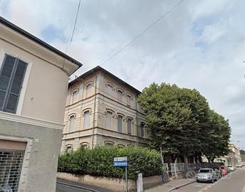 Stanza singola con balcone Saronno libera subito