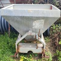 Spandiconcime per trattore