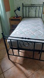 Letto singolo e materasso
