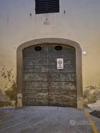 Fondo garage deposito centro storico