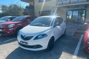 Lancia Ypsilon 1.0 FireFly 5 porte S&S Hybrid Silv