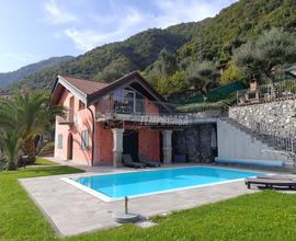 VILLA ESCLUSIVA CON PISCINA E VISTA LAGO!!!