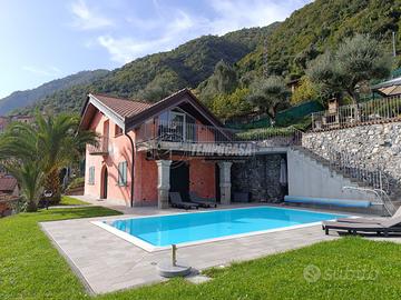 VILLA ESCLUSIVA CON PISCINA E VISTA LAGO!!!