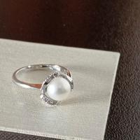 Anello con perla vera 8 mm e brillantini