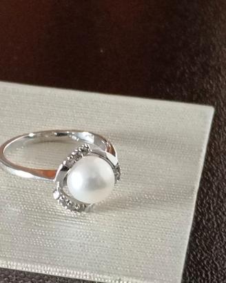 Anello con perla vera 8 mm e brillantini
