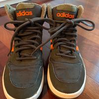 Scarpe imbottite adidas n. 39.5