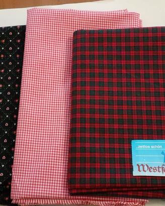 N. 3 scampoli di tessuto 