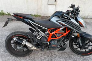 KTM Duke 125