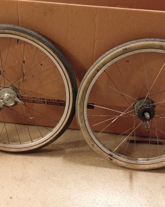 cerchi da 24" con freni a tamburo