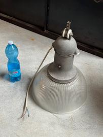 Lampada industriale campana vintage modernariato