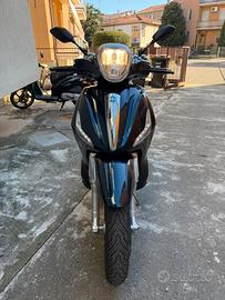 Beverly 125 ie 2011