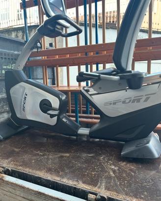 Cyclette reclinata MBH Fitness con touch screen
