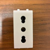 Presa di corrente Ave