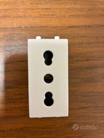 Presa di corrente Ave