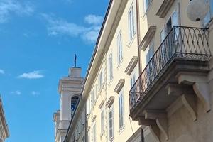 Stanza Uso Ufficio (25 mq) in Stabile di Prestigio