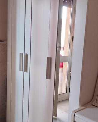 Armadio con specchio Ikea