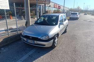 Opel corsa viva diesel neopatentati