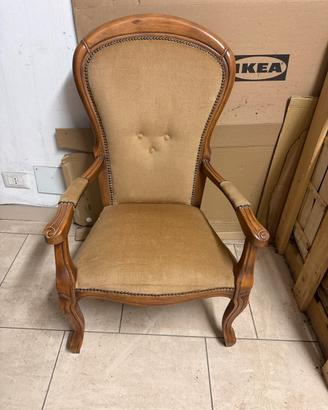 Poltrona in legno e velluto