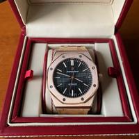 un bello orologio automatico colore oro rosa