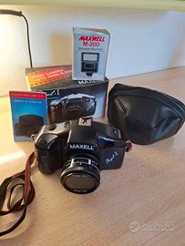 Macchina fotografica Maxell Royal-I con accessori
