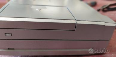 Boombox walkman unisef model v-1