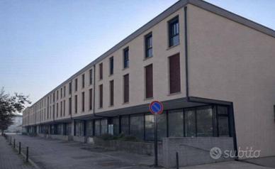 Immobile in asta di 21 m² con box auto a Rovigo