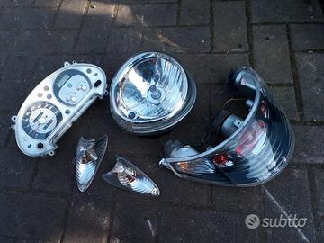 Beverly 125 07 : scudo km faro forcella