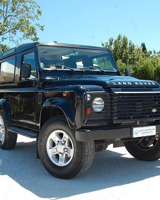 Land Rover Defender 90 2.4 TD4 Station Wagon SE