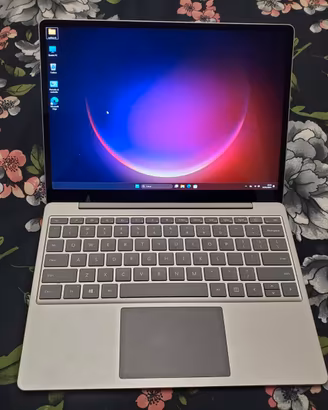 Surface Laptop GO ,i5-10ge,SSD 128g,RAM 8gb,12.5”