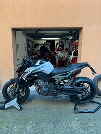 Ktm duke 790 2023 depotenziata A2