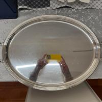 Vassoio in lega di argento