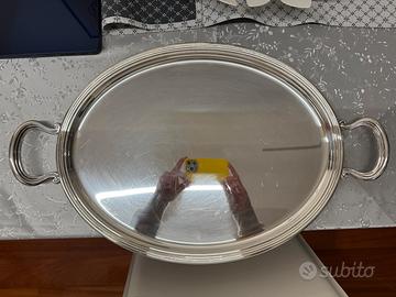 Vassoio in lega di argento