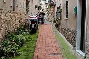 Palazzina cielo terra in Moglio Alassio