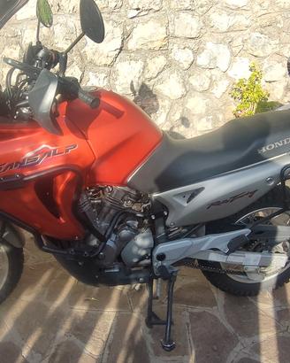 Honda XL 650 V Transalp - 2004 (Si, i Km sono 4k)
