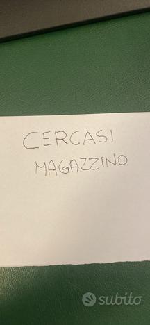 Magazzino X cartoni e camera da letto ed elettrodo