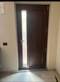 Portone in pvc conpleto di zanzariera e doppio inf